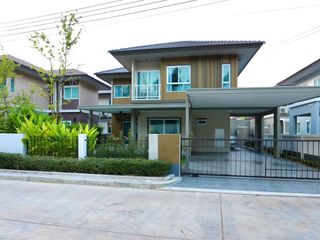 For rent 4 bedrooms house in Mueang Phuket, Phuket