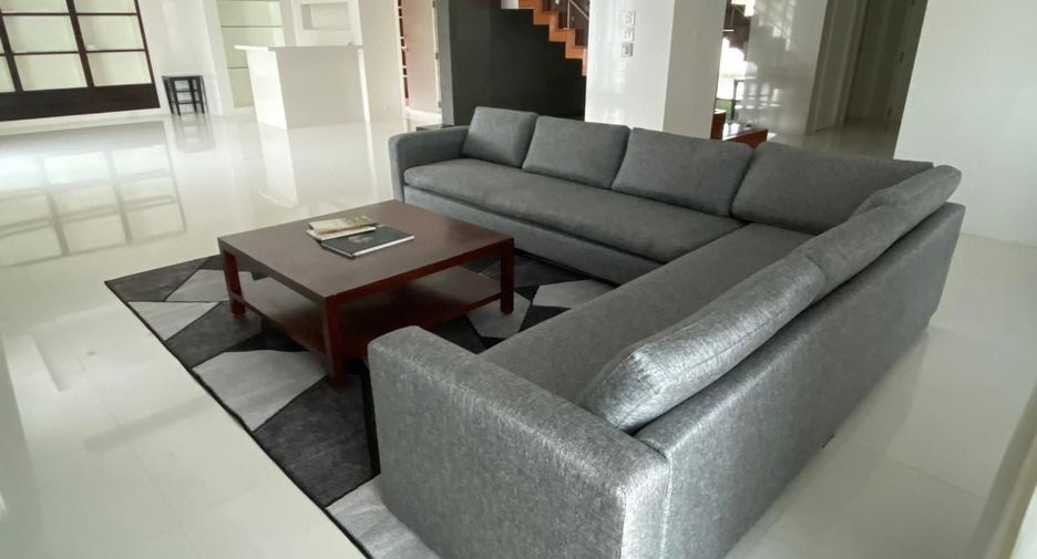 Wohnung zur Miete mit 4 Zimmer in Pathum Wan, Bangkok