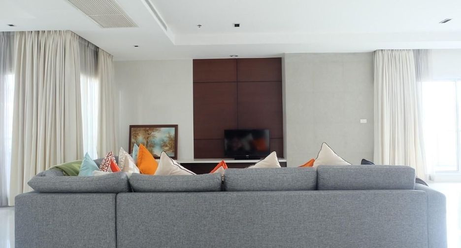 Wohnung zur Miete mit 4 Zimmer in Pathum Wan, Bangkok