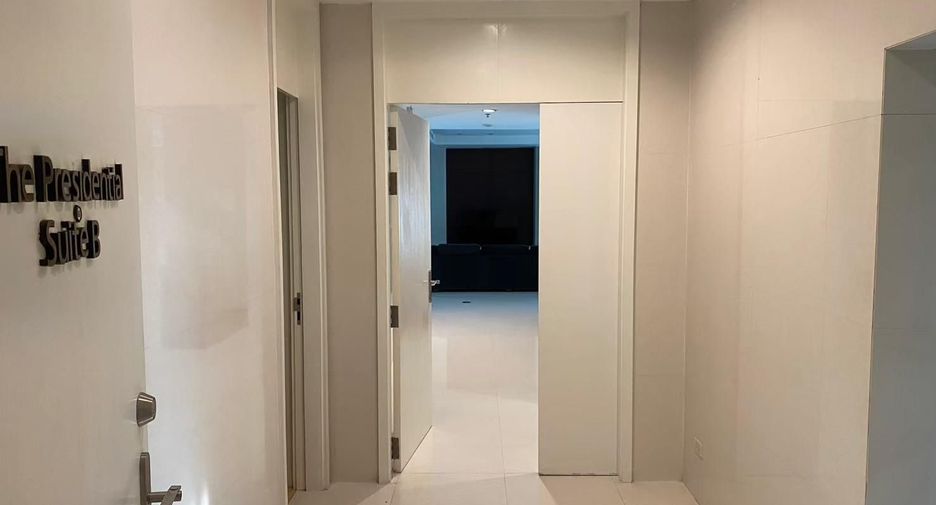 Wohnung zur Miete mit 4 Zimmer in Pathum Wan, Bangkok