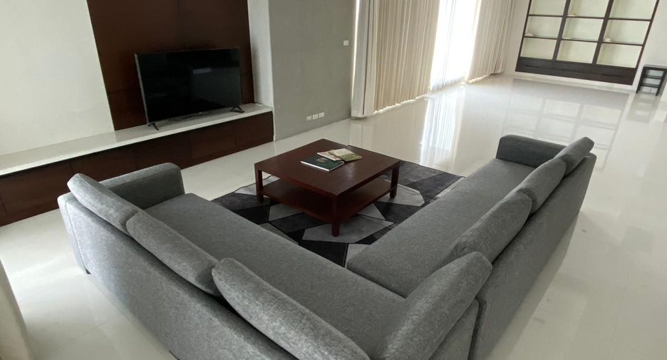 Wohnung zur Miete mit 4 Zimmer in Pathum Wan, Bangkok