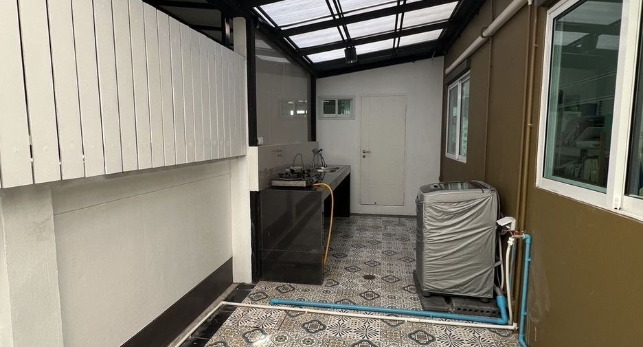 Haus zum Kauf mit 4 Zimmer in Mueang Phuket, Phuket