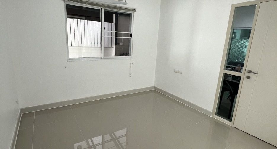 Haus zum Kauf mit 4 Zimmer in Mueang Phuket, Phuket