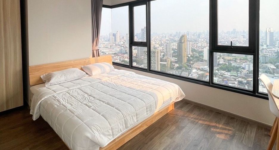For rent 2 bedrooms condo in Chatuchak, Bangkok