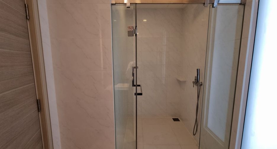 For sale and for rent 2 bedrooms condo in Sathon, Bangkok