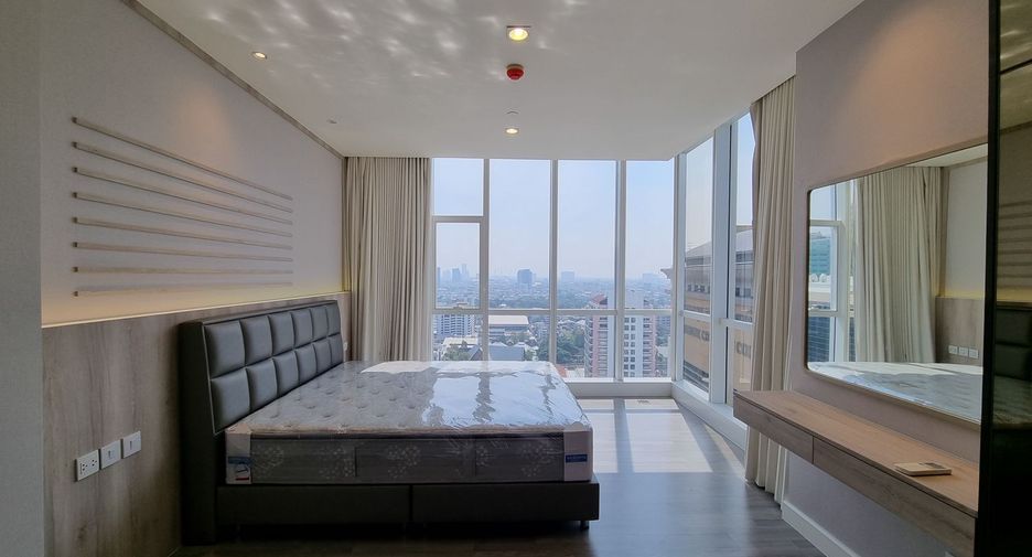 For sale and for rent 2 bedrooms condo in Sathon, Bangkok