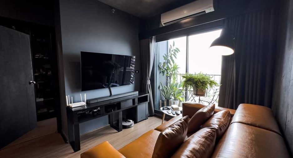 For sale 2 ベッドルーム condo in Phra Khanong, Bangkok