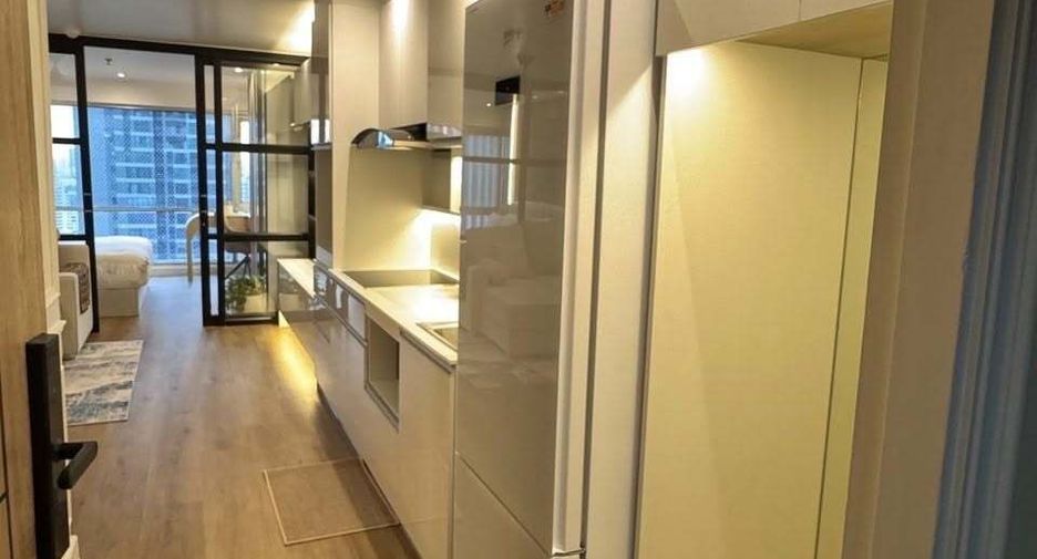 For rent 1 bed condo in Watthana, Bangkok