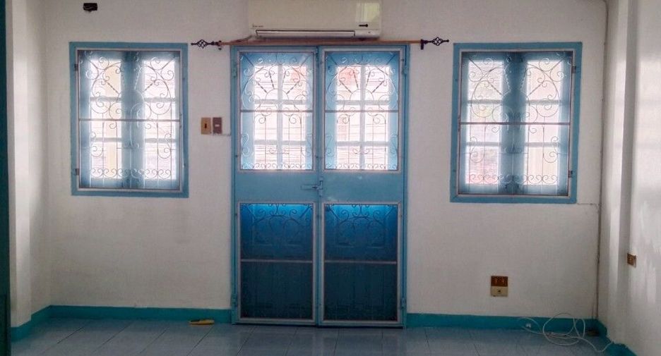 For sale 2 bedrooms townhouse in Bang Na, Bangkok