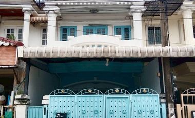 For sale 2 bedrooms townhouse in Bang Na, Bangkok