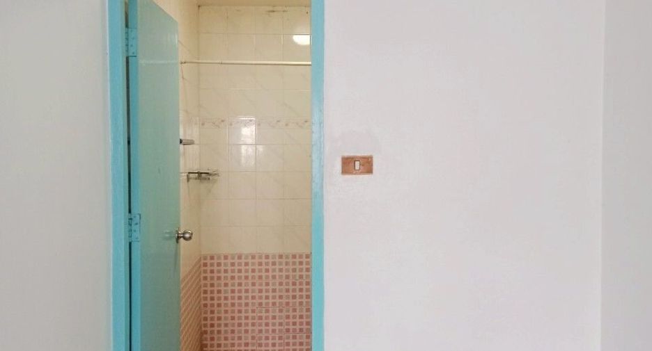 For sale 2 bedrooms townhouse in Bang Na, Bangkok