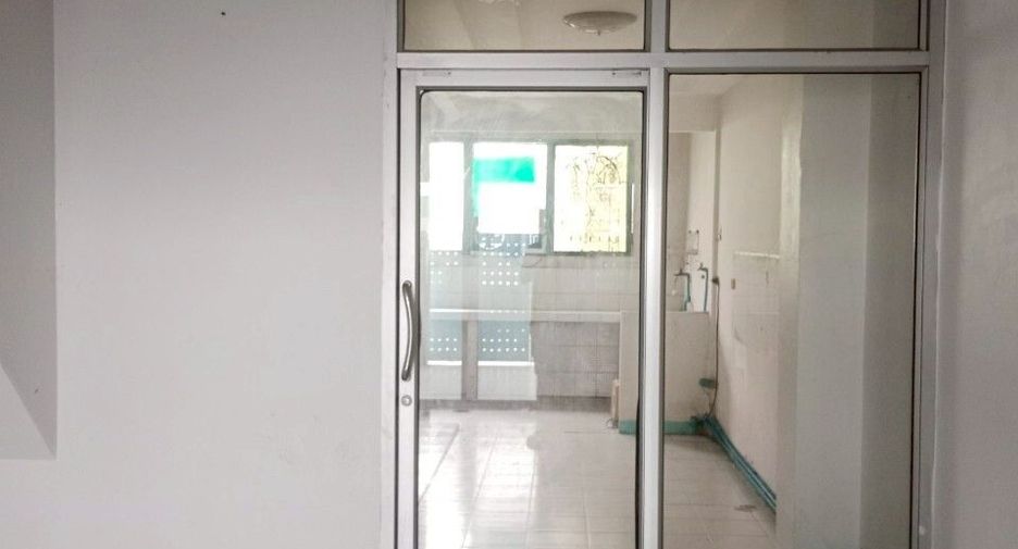 For sale 2 bedrooms townhouse in Bang Na, Bangkok
