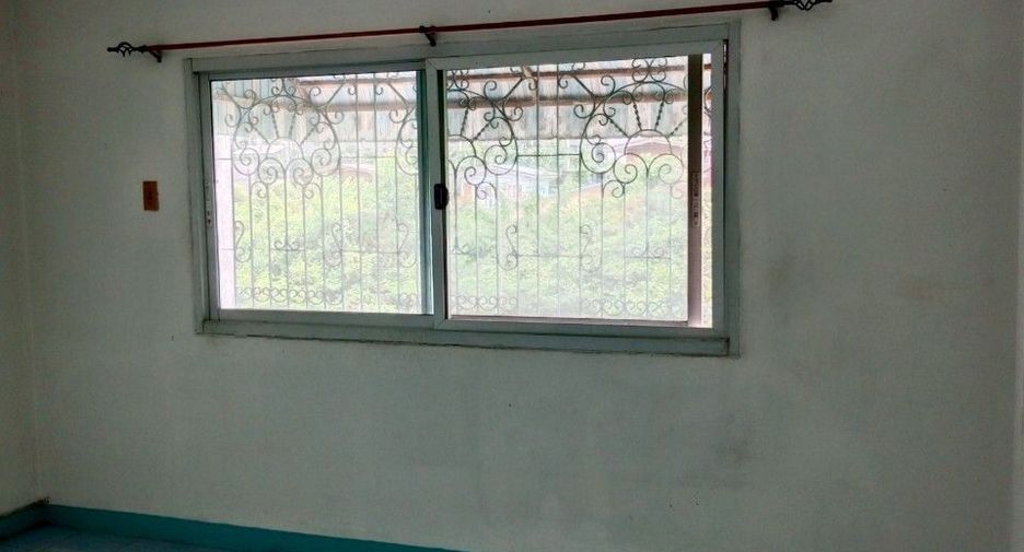 For sale 2 bedrooms townhouse in Bang Na, Bangkok