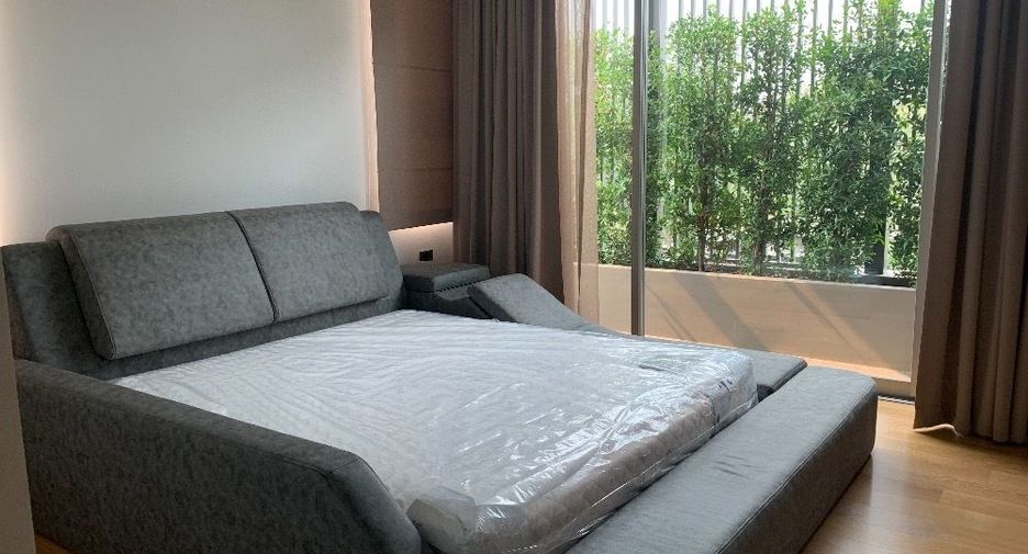 For sale 3 bedrooms house in Bang Kapi, Bangkok