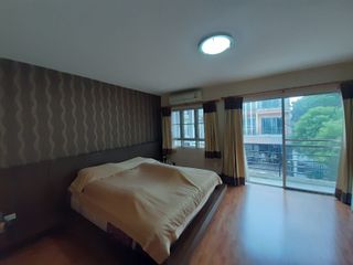 For sale 3 bedrooms townhouse in Bang Khun Thian, Bangkok