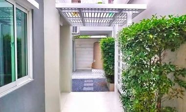 For rent 3 bedrooms villa in Bang Na, Bangkok