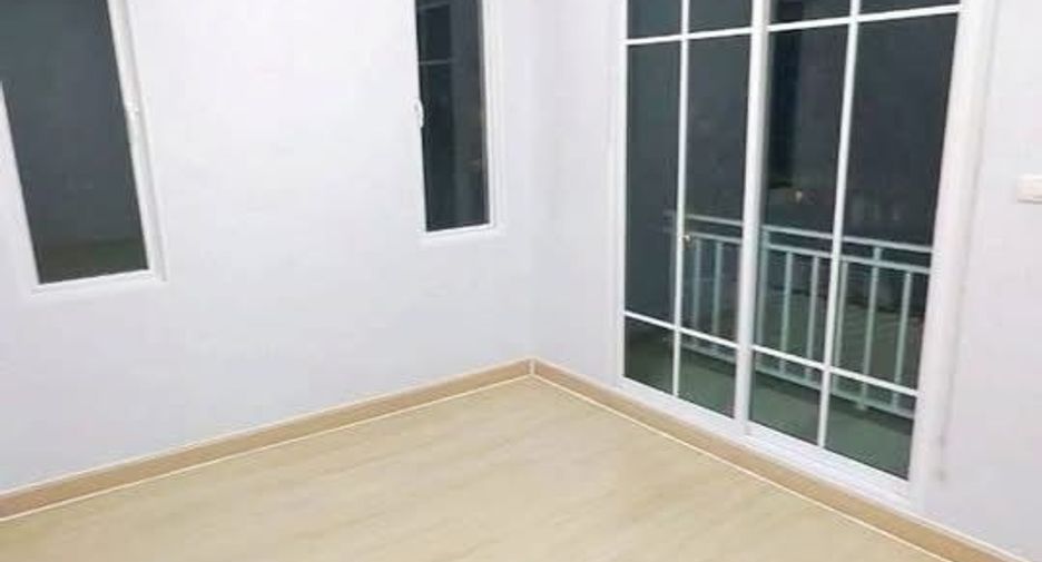 For rent 3 bedrooms villa in Bang Na, Bangkok