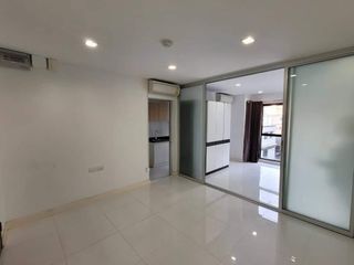 出售 1 卧室 公寓 在 Phra Khanong, 曼谷