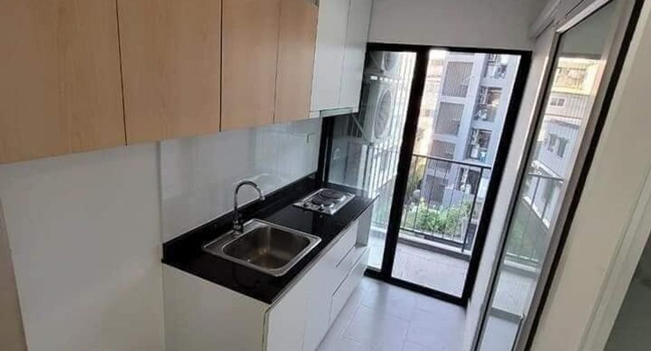 For sale 1 Beds condo in Phra Khanong, Bangkok
