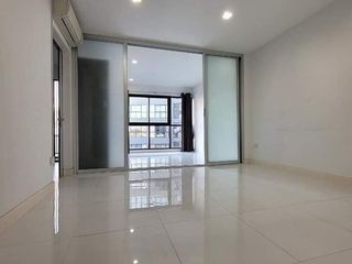 出售 1 卧室 公寓 在 Phra Khanong, 曼谷
