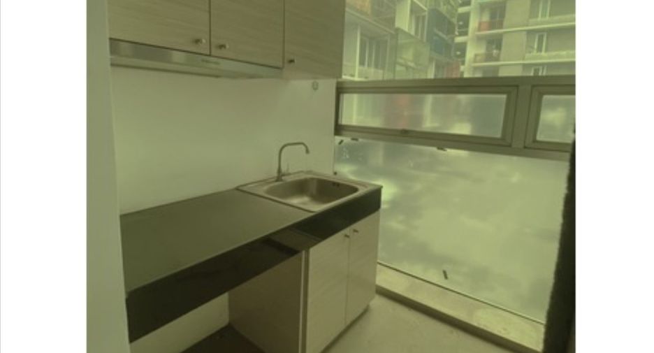 For sale studio condo in Huai Khwang, Bangkok