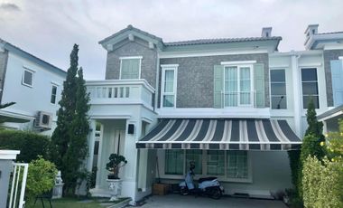 Casa adosada en venta de 2 habitaciones en Prawet, Bangkok