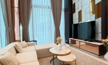 For rent 5 bedrooms townhouse in Lat Phrao, Bangkok