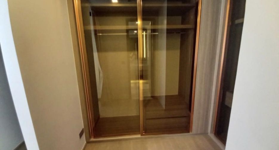 Condo en alquiler de 2 habitaciones en Khlong Toei, Bangkok