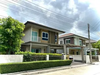 À louer 4 chambres maison à Mueang Phuket, Phuket