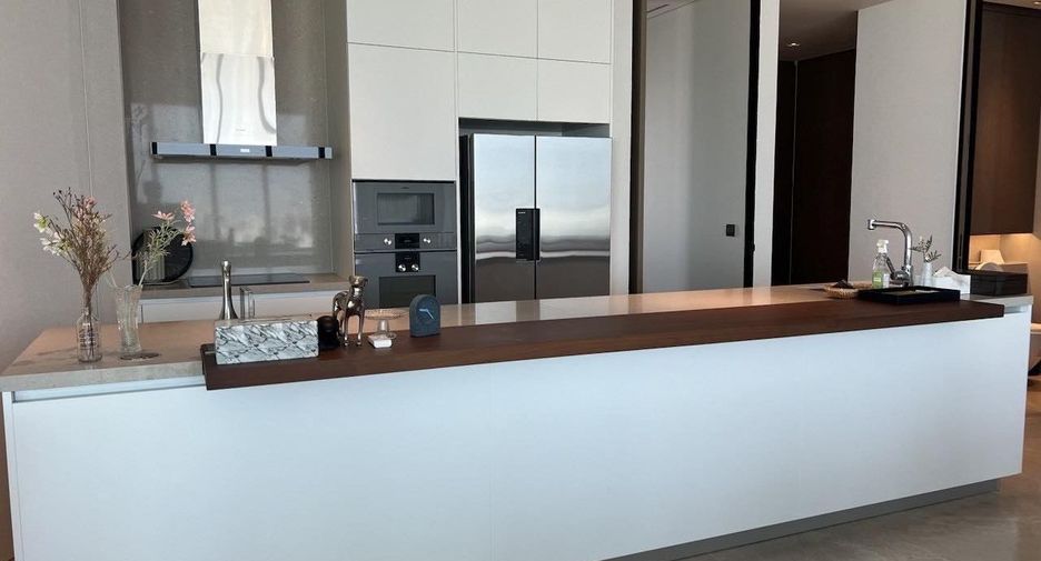For sale and for rent 3 bedrooms condo in Khlong San, Bangkok