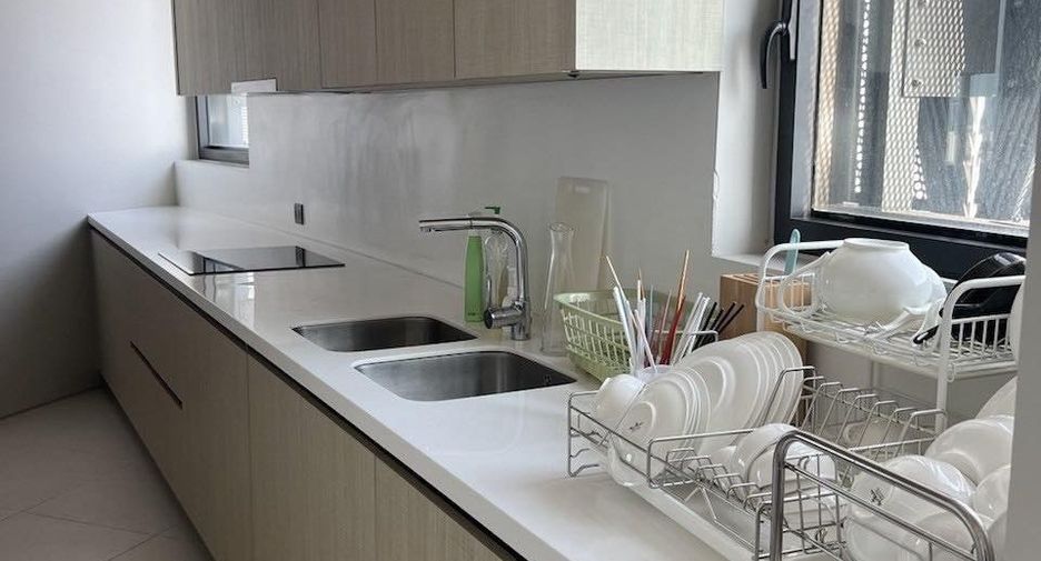 For sale and for rent 3 bedrooms condo in Khlong San, Bangkok