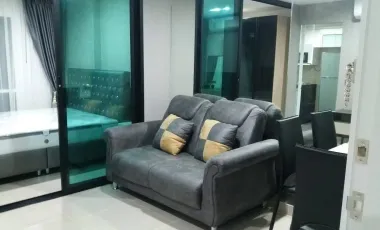 À louer studio condo à Phra Khanong, Bangkok