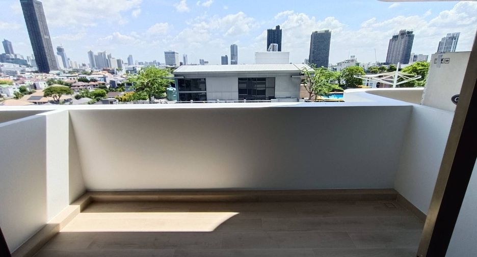 À louer 3 chambres appartement à Watthana, Bangkok