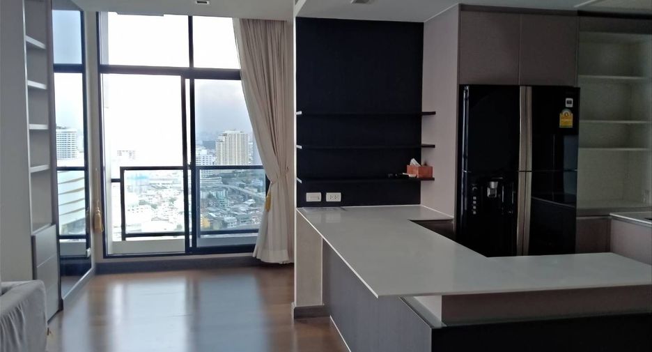 Wohnung zur Miete mit 3 Zimmer in Khlong San, Bangkok