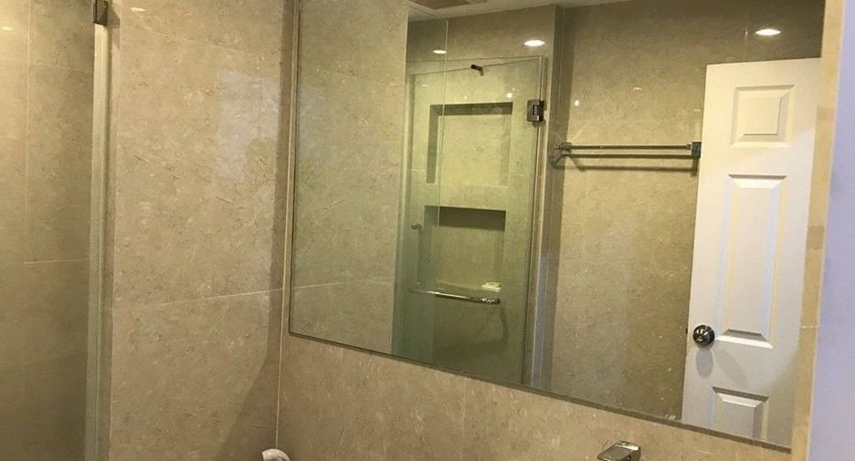 For sale and for rent 2 bedrooms condo in Phaya Thai, Bangkok