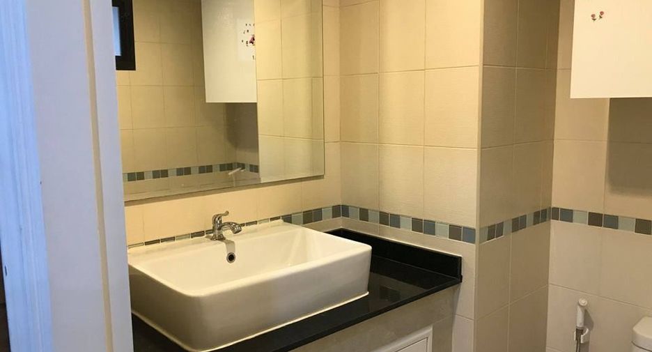 For sale and for rent 2 bedrooms condo in Phaya Thai, Bangkok