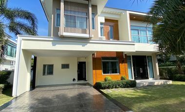 出租 4 卧室 独立屋 在 Lat Krabang, 曼谷