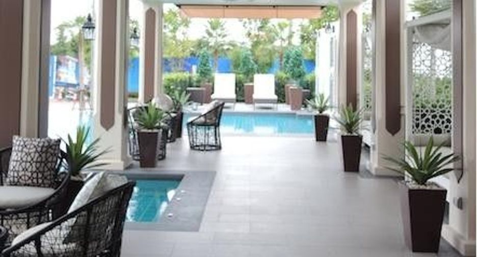 For sale 3 bedrooms townhouse in Suan Luang, Bangkok