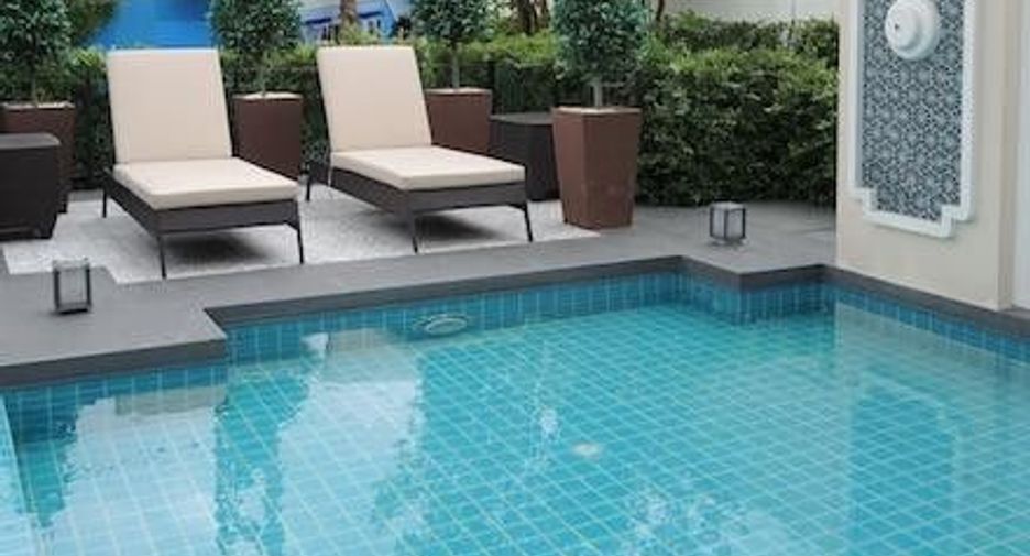 For sale 3 bedrooms townhouse in Suan Luang, Bangkok