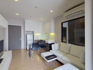 Wohnung zur Miete mit 1 Zimmer in Khlong San, Bangkok