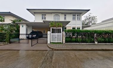 For sale 3 bedrooms house in Bang Kapi, Bangkok