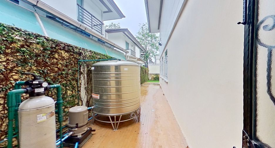 À vendre 3 chambres maison à Bang Kapi, Bangkok