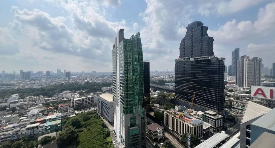 For rent 2 bedrooms condo in Sathon, Bangkok