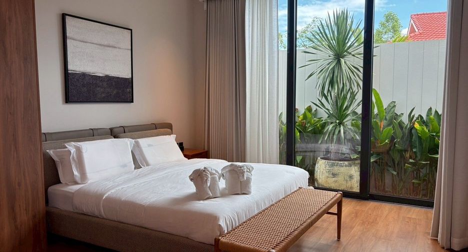 For rent 4 bedrooms villa in Mueang Phuket, Phuket
