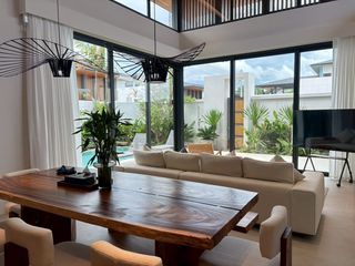 À louer 4 chambres villa à Mueang Phuket, Phuket