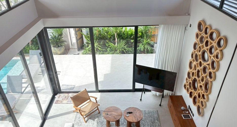 For rent 4 bedrooms villa in Mueang Phuket, Phuket