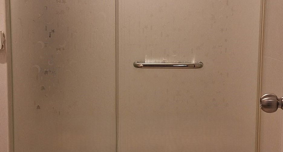 For rent 2 bedrooms condo in Chatuchak, Bangkok