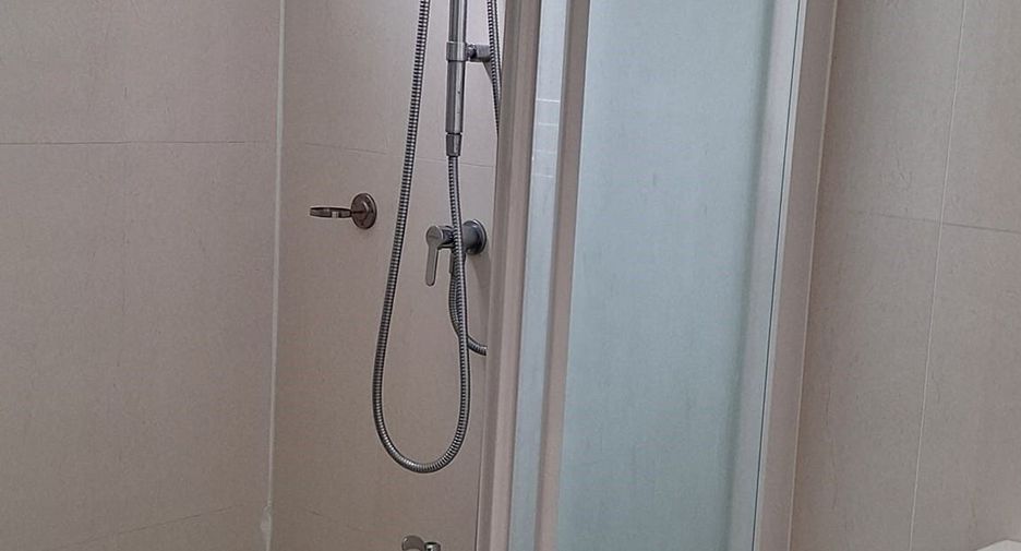 For rent 2 bedrooms condo in Chatuchak, Bangkok