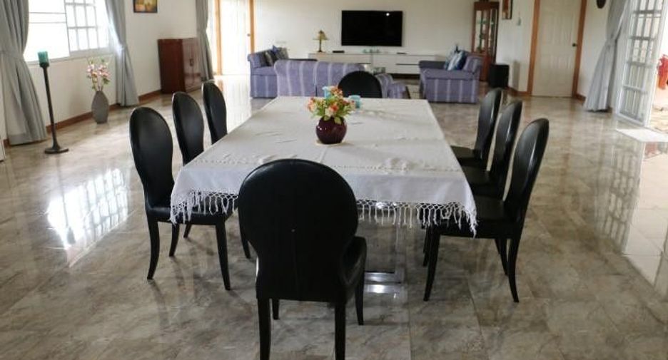 For sale 3 bedrooms villa in Thalang, Phuket