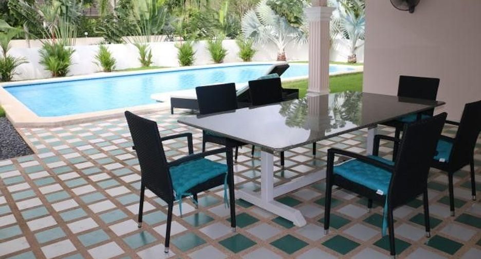 For sale 3 bedrooms villa in Thalang, Phuket